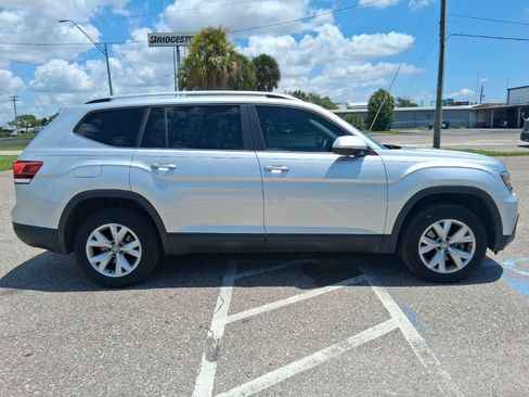 Used 2019 Volkswagen Atlas S FWD image 2