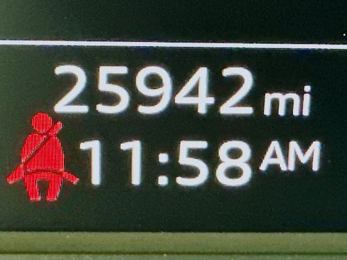 Used 2021 Audi e-tron Premium w/ Convenience Plus Package image 20