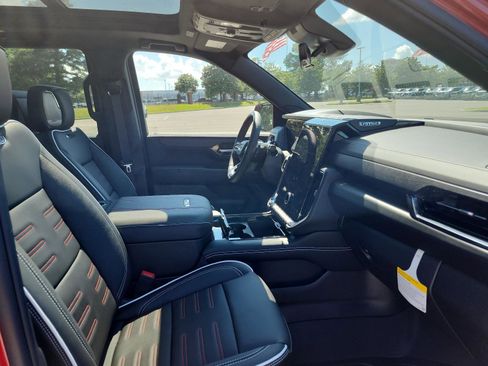 New 2025 GMC Yukon AT4 Ultimate w/ LPO, Floor Liner Package image 6