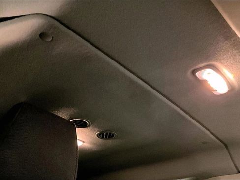 Used 2018 Ford Transit 350 XLT image 21