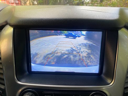 Used 2018 Chevrolet Suburban LT image 32