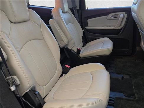 Used 2009 Chevrolet Traverse LTZ FWD image 22