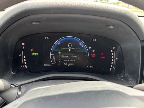 Used 2025 Toyota Camry LE FWD image 13