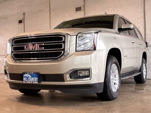 Used 2017 GMC Yukon SLE image 11