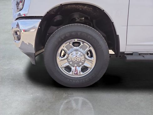 New 2026 RAM 3500 Tradesman AWD/4WD image 24