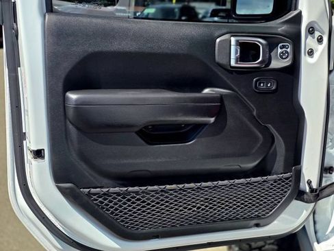 Used 2019 Jeep Wrangler Unlimited Rubicon AWD/4WD image 41