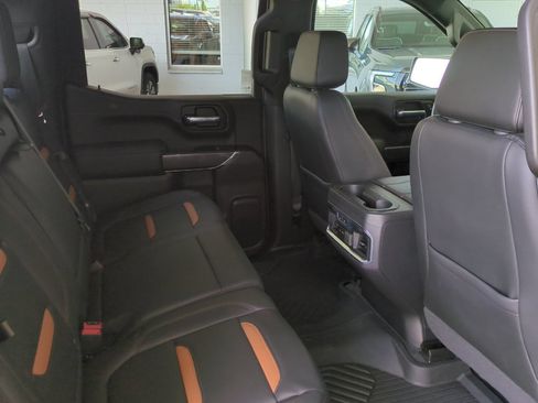 Used 2020 GMC Sierra 1500 AT4 w/ AT4 Premium Package AWD/4WD image 17