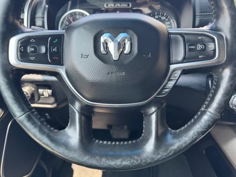 Used 2019 RAM 1500 Laramie w/ Sport Appearance Package AWD/4WD image 17
