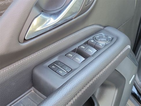 Certified 2023 GMC Yukon Denali image 24