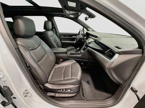 Certified 2024 Cadillac XT6 Premium Luxury w/ LPO, Floor Liner Package AWD/4WD image 27