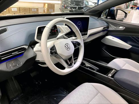Used 2023 Volkswagen ID.4 Pro S Plus image 17