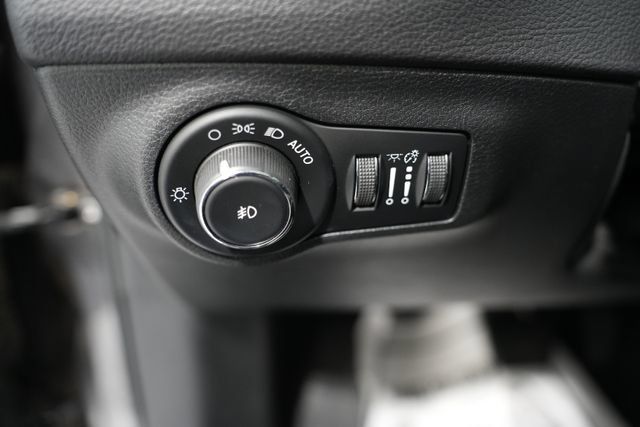 Used 2018 Jeep Compass Trailhawk w/ Cold Weather Group AWD/4WD image 12