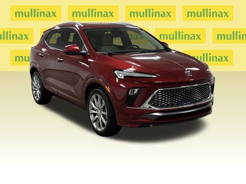 Used 2025 Buick Encore GX Avenir w/ Avenir Technology Package image 2