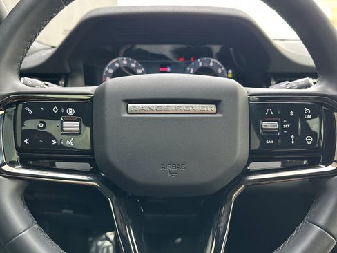 Used 2026 Land Rover Range Rover Evoque S image 18