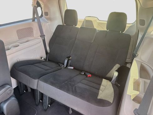 Used 2018 Dodge Grand Caravan SE w/ UConnect Hands-Free Group FWD image 29
