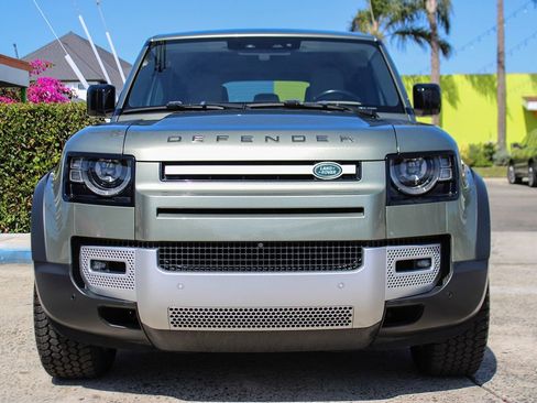 Used 2021 Land Rover Defender 110 SE image 10