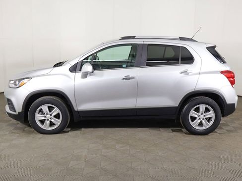 Used 2019 Chevrolet Trax LT w/ LT Convenience Package AWD/4WD image 14
