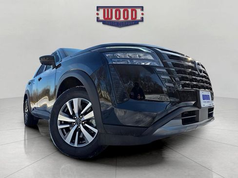 New 2026 Nissan Pathfinder SL image 6