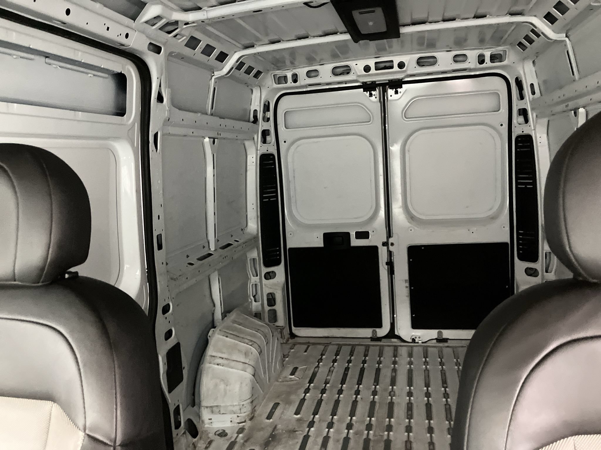 Used 2024 RAM ProMaster 2500 w/ Convenience Group FWD image 14