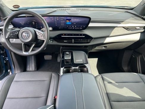 Certified 2025 Buick Enclave Preferred FWD image 24