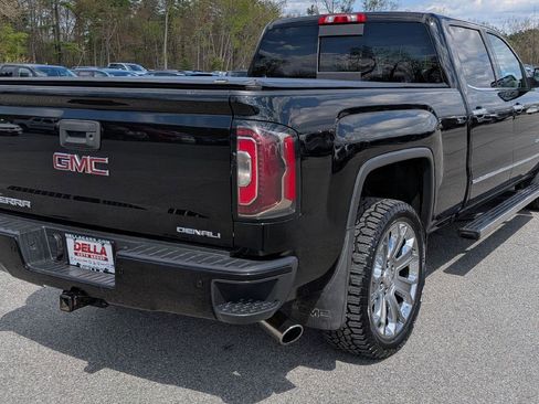 Used 2018 GMC Sierra 1500 Denali w/ Denali Ultimate Package AWD/4WD image 9