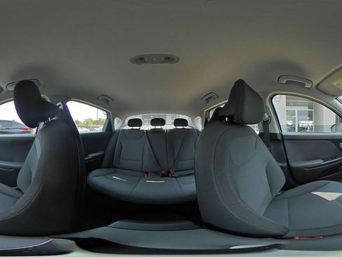 Used 2025 Kia K4 LXS image 44