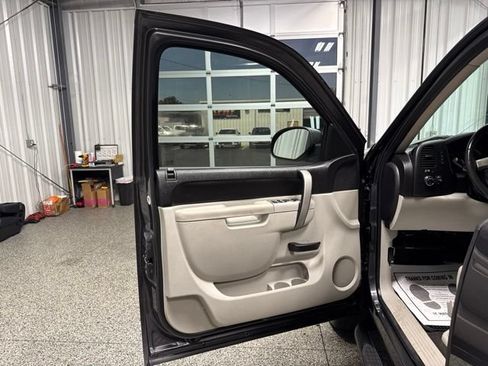Used 2010 Chevrolet Silverado 1500 LT w/ Power Pack Plus RWD image 7