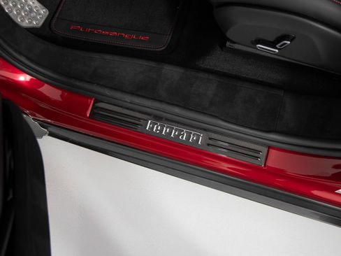 Used 2025 Ferrari Purosangue AWD/4WD image 17