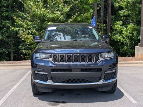 Used 2023 Jeep Grand Cherokee L Limited AWD/4WD image 7