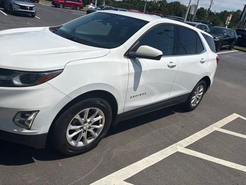 Used 2020 Chevrolet Equinox LT FWD image 3