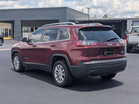 Used 2019 Jeep Cherokee Latitude w/ Popular Appearance Group FWD image 3