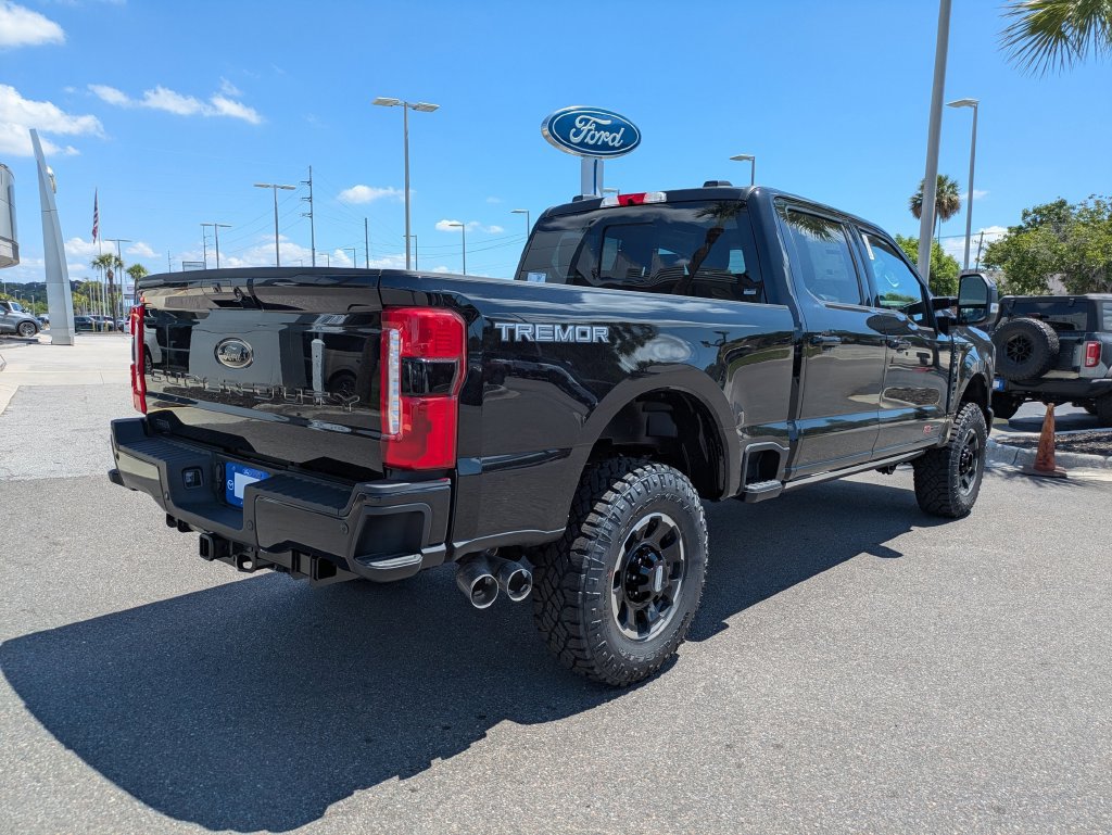 New 2026 Ford F350 Lariat w/ Tremor Off-Road Package AWD/4WD image 4