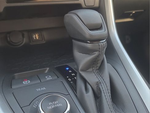 Certified 2025 Toyota RAV4 LE image 26