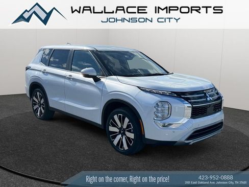 Used 2025 Mitsubishi Outlander AWD image 7