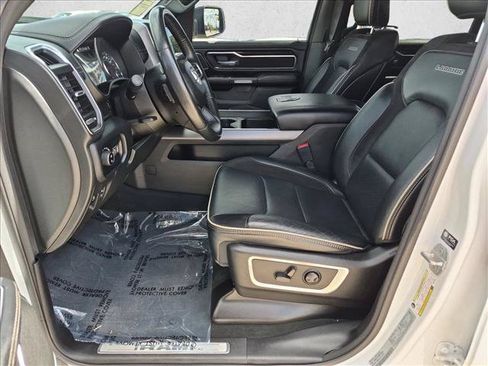 Used 2022 RAM 1500 Laramie AWD/4WD image 15