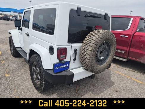 Used 2016 Jeep Wrangler Sahara w/ Connectivity Group AWD/4WD image 12