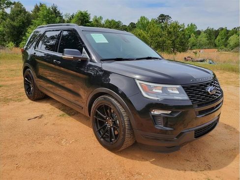 Used 2019 Ford Explorer Sport w/ Equipment Group 401A AWD/4WD image 18
