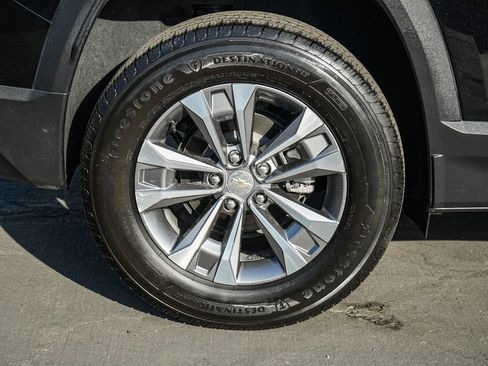 Used 2025 Chevrolet Equinox LT w/ Safety and Technology Package FWD image 10
