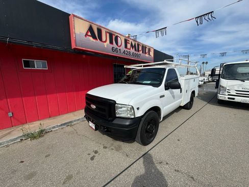 Used 2006 Ford F350 XL RWD image 2