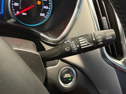 Used 2022 Chevrolet Equinox LT w/ Driver Convenience Package image 22