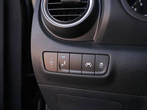 Used 2019 Hyundai Kona SEL FWD image 13