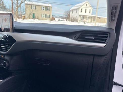 Certified 2022 Ford Escape SE w/ Cold Weather Package image 29