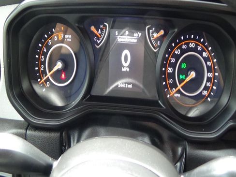 Certified 2024 Jeep Gladiator Sport AWD/4WD image 23