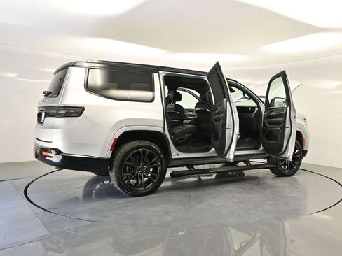 Used 2024 Jeep Grand Wagoneer Series II w/ Quick Order Packagew 28T AWD/4WD image 5