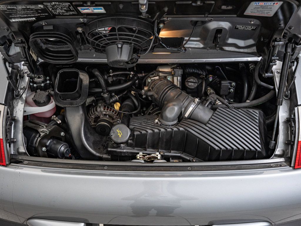 Used 2002 Porsche 911 Carrera RWD image 40