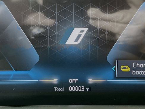 New 2026 BMW X5 xDrive50e w/ Climate Comfort Package image 13