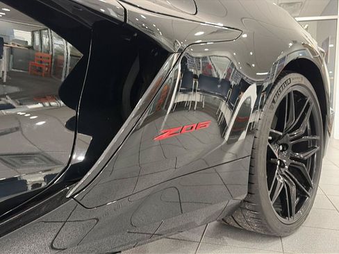 Used 2025 Chevrolet Corvette Z06 RWD image 18