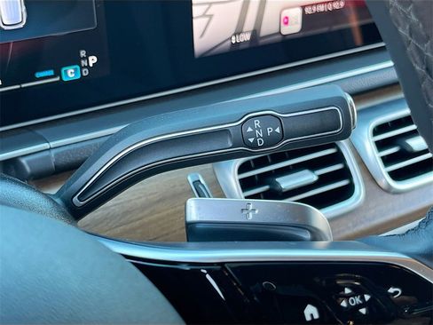 Used 2024 Mercedes-Benz GLE 350 4MATIC image 17