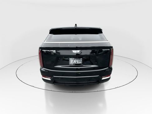 Used 2025 Cadillac Escalade IQ Luxury 2 AWD/4WD image 7