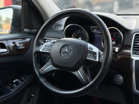 Used 2015 Mercedes-Benz GL 450 4MATIC image 16